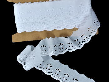Embroidery lace No. 65011 white | 9,2 m - 2