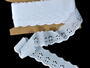 Embroidery lace No. 65011 white | 9,2 m - 2/6