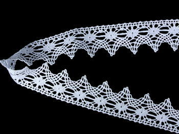 Bobbin lace No. 82150 white | 30 m - 3
