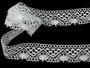 Bobbin lace No.  82316 white | 30 m - 3/6