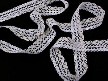 Bobbin lace No. 82327 white/gold | 30 m - 3